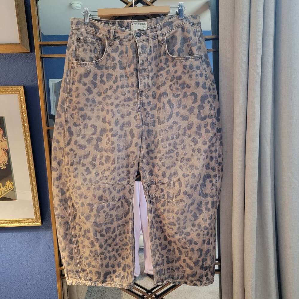 Free People We The Free Good Luck Printed Barrel Jeans - Picture 6 of 7